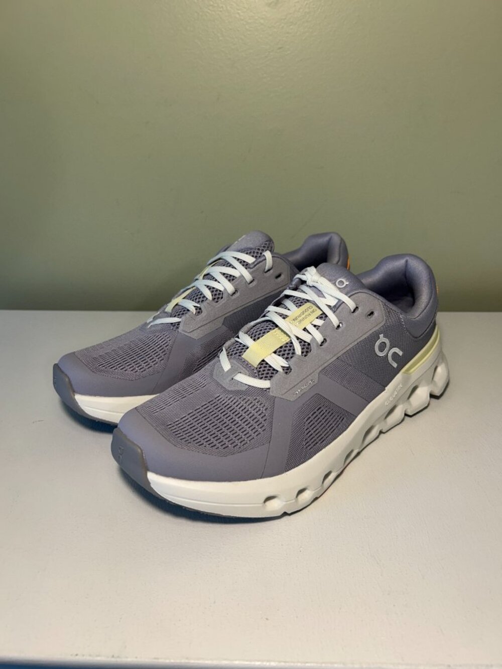 On Running Women's Cloudrunner 2